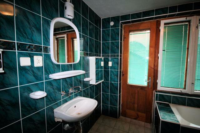 Trzech Koron 16 Hotell Sromowce Wyzne Exteriör bild